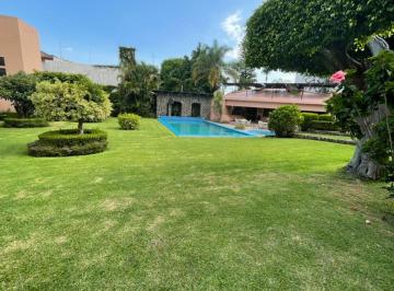 Casa en condominio de 3 habitaciones, Cuernavaca · Cuernavaca, Delicias Rento Casa Cond. Vigilancia Jardin, Alberca