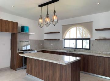 Casa en Renta de 2 habitaciones · Casa en Residencial San Patricio