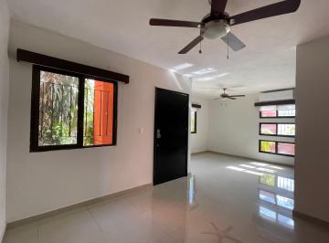 Casa 215m² Renta Fraccionamiento Villas Del Prado · Se Renta Casa de Dos Plantas Climatizada en Prado Chuburnà.excelente Ubicación!