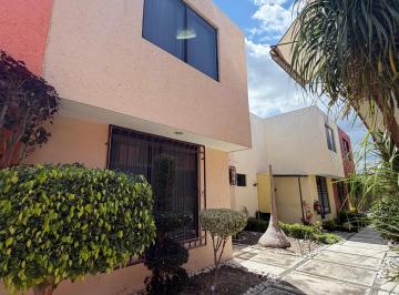 Casa de 3 habitaciones, Puebla · Casa en Renta en Blvd Valsequillo Frente a Cu
