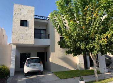 Casa de 3 habitaciones, Saltillo · Casa en Venta en Fracc Privada del Rey