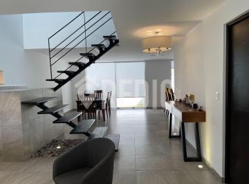 Casa de 4 habitaciones, Corregidora · Casa en Venta en Cañadas del Arroyo de 4 Hab (1 en Pb)