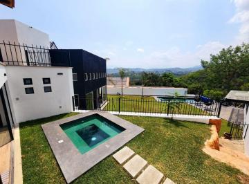Casa de 4 habitaciones, Ixtapan de la Sal · Tulipanes VI Completamente Nueva, Amueblada, Decorada, con Alberca, Jacuzzi, 1 Suite y Jardín.