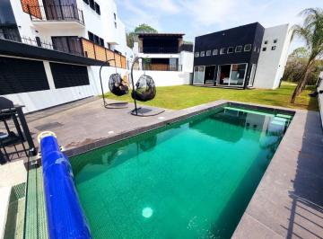 Casa de 4 habitaciones, Ixtapan de la Sal · Tulipanes VI Completamente Nueva, Amueblada, Decorada, con Alberca, Jacuzzi, 1 Suite y Jardín.
