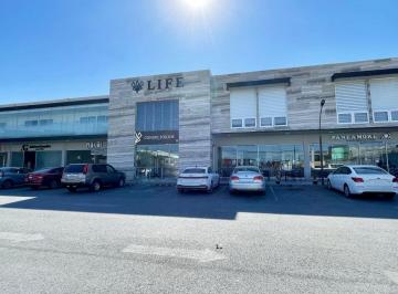 Local comercial · 20m² · 40 Estacionamientos - RE/MAX Del Norte · Consultorios Nuevos en Renta en Plaza Life Care