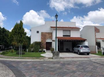 Casa de 3 habitaciones, San Andrés Cholula · Casa en Venta en Esquina en La Vista Country Club
