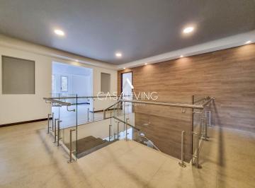 Hall de recámaras · Precioso y Amplio Garden House, a Estrenar