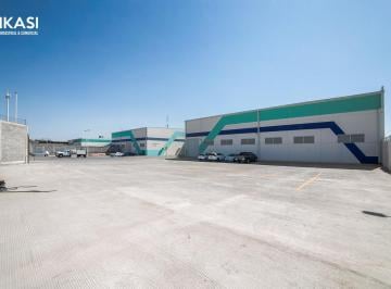 Nave Industrial en Renta - Ikasi Inmobiliaria · Nave Industrial en Renta 4200 m² con 2 Andenes y 1 Entrada Para Trailer