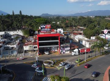 Local comercial , Córdoba · Inmueble Premium! 1,000 m² Bodega y Oficinas