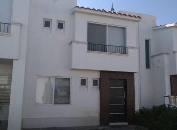 Casa de 3 habitaciones, Celaya · Se Renta Casa en Puerta de Piedra, Celaya
