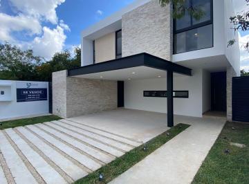 Casa en condominio de 3 habitaciones, Mérida · En Venta Hermosa Residencia de 3 Recamaras en Exclusiva Privada Tamara