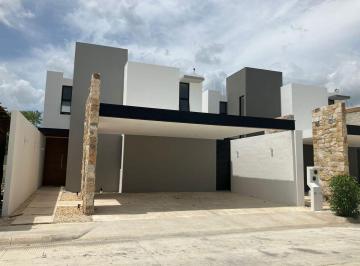Fachada Principal · Casa en Venta en San Ignacio, Mérida