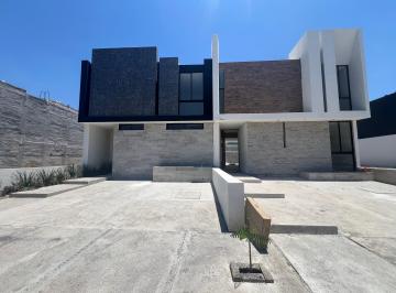 Casa de 3 habitaciones, Colima · Casa en Venta Fracc Privado Puerta Paraiso en Colima Colima Seguridad 24/7