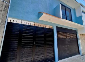 Casa de 3 habitaciones, Xalapa · Amplia Casa 3 Recamaras Cochera 2 Autos a 10 Minutos Jardines de Xalapa