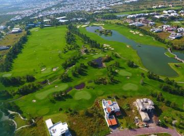 Terreno / Lote Venta MN 9,000,000 · Terrenos en Venta en El Bosque Country Club, Vista Parcial o Excepcional