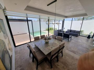 Casa de 4 habitaciones, Mérida · Casa en Venta en Temozón Norte, Mérida