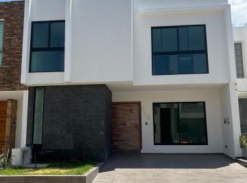 Casa de 4 habitaciones, Zapopan · Casa en Venta en Los Almendros Residencial en San Isidro Zapopan 285