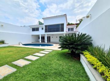 Casa de 5 habitaciones, Cuernavaca · Casa Sola en Exclusivo Fraccionamiento en Vista Hermosa