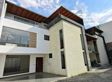 Casa · 298m² · 5 Recámaras · 2 Estacionamientos · Casa en Venta en Cholula, Puebla