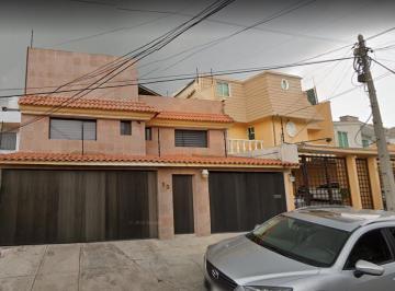 Casa de 5 habitaciones, Naucalpan de Juárez · Casa en Venta / Col. Cd Sátelite, Naucalpan de Júarez