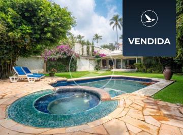 Casa de 3 habitaciones, Cuernavaca · [sold] Casa Luxury en Rancho Cortés, Una Joya Arquitectónica