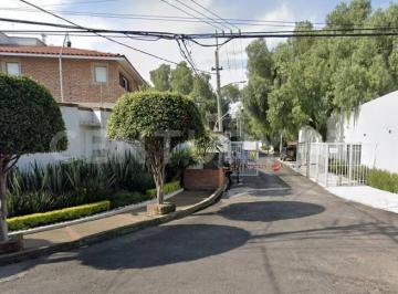 Casa · 767m² · 4 Recámaras · 6 Estacionamientos · Casa en Venta en Jardines del Pedregal, Alvaro Obregón
