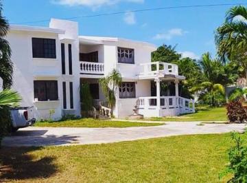 Casa de 12 habitaciones, Progreso · Oficinas en Renta en Progreso Yucatan (Posible Renta Comercial) Todo o Partes