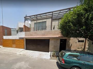 Casa de 5 habitaciones, Coyoacán · Casa en Venta / Paseos de Taxqueña, Coyoacán