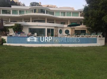 Casa · 1200m² · 6 Recámaras · 6 Estacionamientos · Terreno en Las Playas Acapulco Guerrero