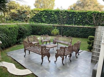 Casa en condominio · 628m² · 3 Recámaras · 4 Estacionamientos · Venta: Casa en Calle Cerrada, Fuente de Etiopia, Lomas de Tecamachalco