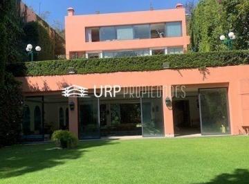 Casa · 1200m² · 3 Recámaras · 3 Estacionamientos · Casa con Jardín Espectacular en Parque Vía Reforma