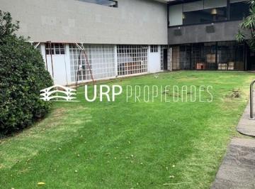 Casa · 1220m² · 4 Recámaras · 6 Estacionamientos · Casa Para Remodelar en Excellente Terreno Virreyes