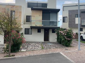 Casa · 190m² · 4 Recámaras · 2 Estacionamientos · Venta de Casa en Zibata Queretaro 4 Habitaciones 5 Baños