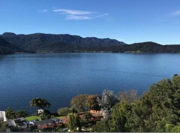 c3a7c2d6d84fbb7391f01c371679d5a0b7738ad1ca109f51da8bb8ce91a259d7 · Casa en La Peña, Valle de Bravo
