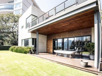 Casa en condominio · 780m² · 3 Recámaras · 5 Estacionamientos · Casa en Bosque de Santa Fe