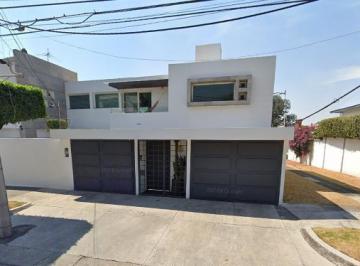 Casa de 5 habitaciones, Naucalpan de Juárez · Casa en Venta Ubicada en Naucalpan, Col. Cd Satélite.