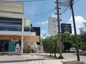Local comercial · 38m² · Locales Comerciales Av García Lavín en San Ramón Norte