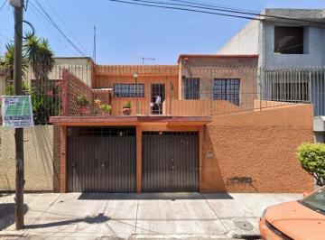 Casa de 5 habitaciones, Benito Juárez · Casa en Venta Ubicada En. Benito Juárez Col. Vértiz Narvarte.
