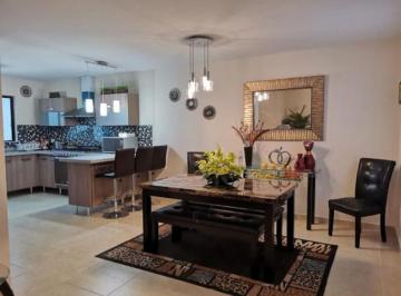 Casa de 3 habitaciones, El Marqués · Casa en Renta Privada Celeste en Zakia