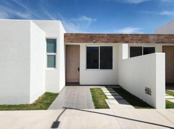 Casa en condominio · 90m² · 2 Recámaras · 1 Estacionamiento · Casa en Venta Al Norte, de Una Planta, Residencial Zarzales