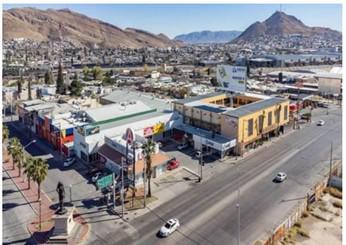 Local comercial · 109m² · 20 Estacionamientos · Local en Renta en Chihuahua, Av Principal con Estacionamiento