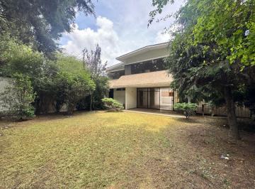 Casa · 495m² · 3 Recámaras · 4 Estacionamientos · Casa en Venta en Paseo Santa Silvia en San Carlos