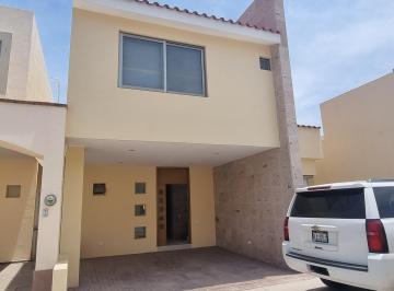 Casa en condominio de 3 habitaciones, Aguascalientes · Rento Casa Amueblada Al Norte en Privada