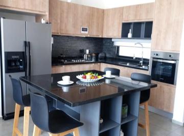 Casa de 4 habitaciones, Tlajomulco de Zúñiga · Casa en Venta Oportunidad 4 Rec/roof Galerias Sur, Punto Sur en Santa Anita