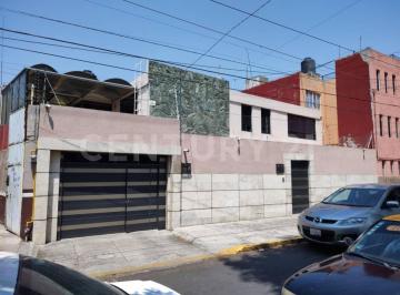 Casa · 420m² · 4 Recámaras · 4 Estacionamientos · Casa en Venta Zona 15 de Mayo, Plaza San Pedro, Diagonal Defensores, Puebla.