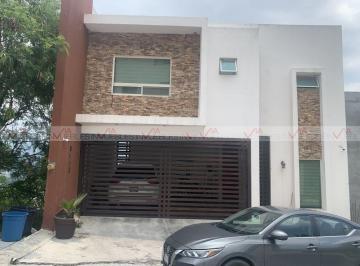 Casa · 440m² · 3 Recámaras · 2 Estacionamientos · Casa en Venta en Residencial Vistalta