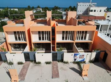 Departamento · 92m² · 1 Recámara · 1 Estacionamiento · Casa de 2 Pisos y Roof Top en Chelém Puerto Yucatán