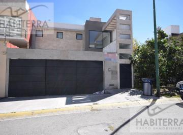 Casa · 500m² · 3 Recámaras · 6 Estacionamientos · Venta Excelente Casa en Hacienda de Las Palmas