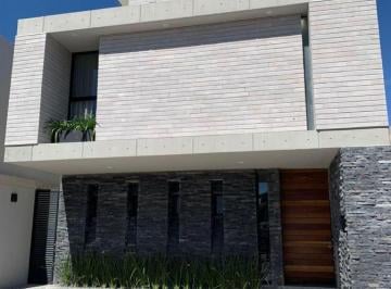 Casa de 4 habitaciones, Querétaro · Casa en Venta Altos Juriquilla