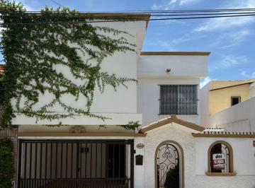 Casa en Venta de 4 habitaciones Fraccionamiento Villa Jardín · Casa en Venta, Fracc, Villa Jardín